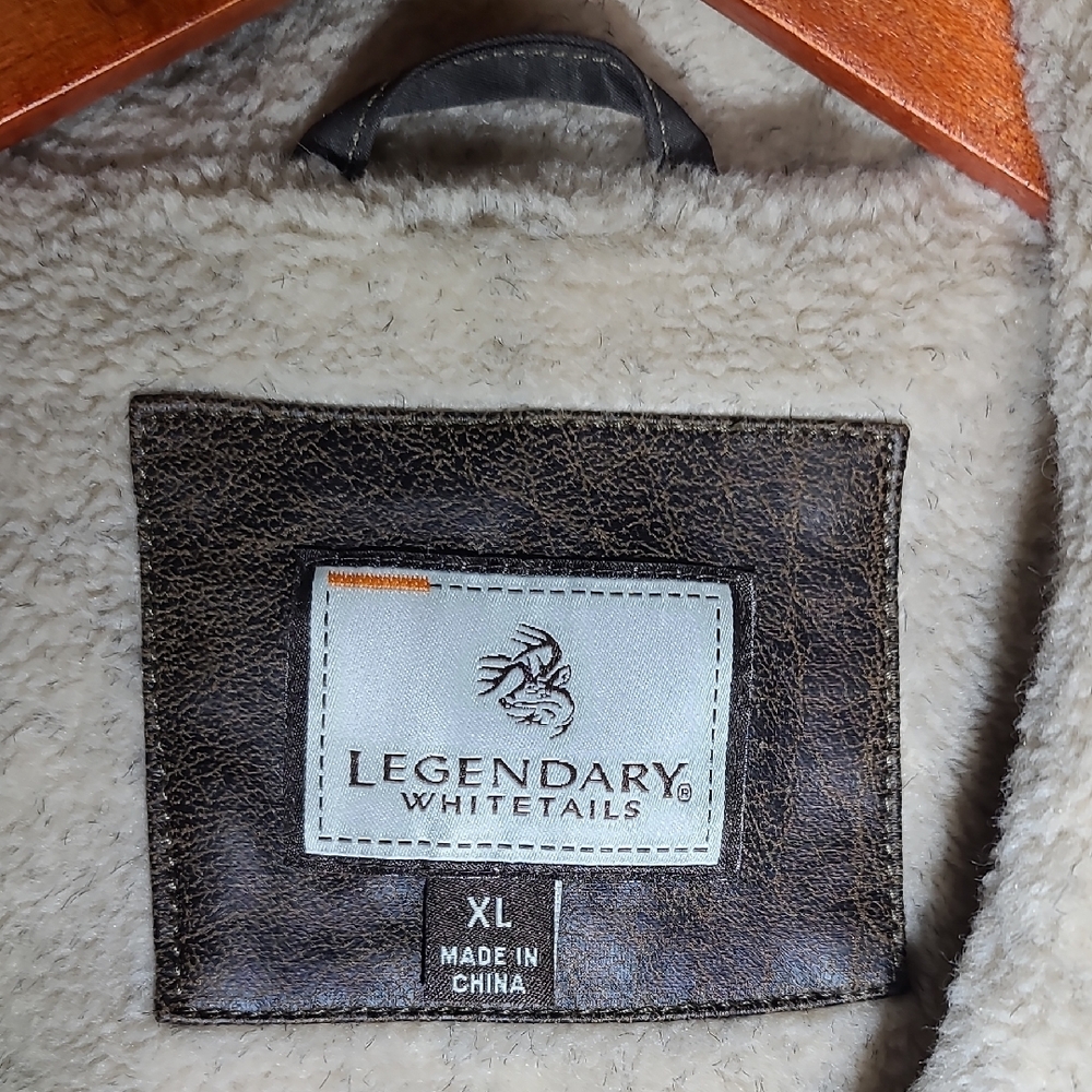Legendary Whitetails Lodge Berber Lined  Jacket - Picture 3 of 10
